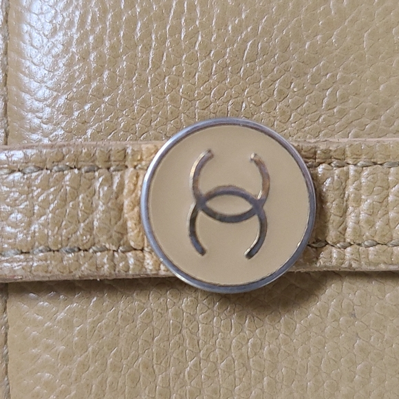 💯 Authentic Chanel Wallet- Bifold ✨️ - Picture 2 of 14